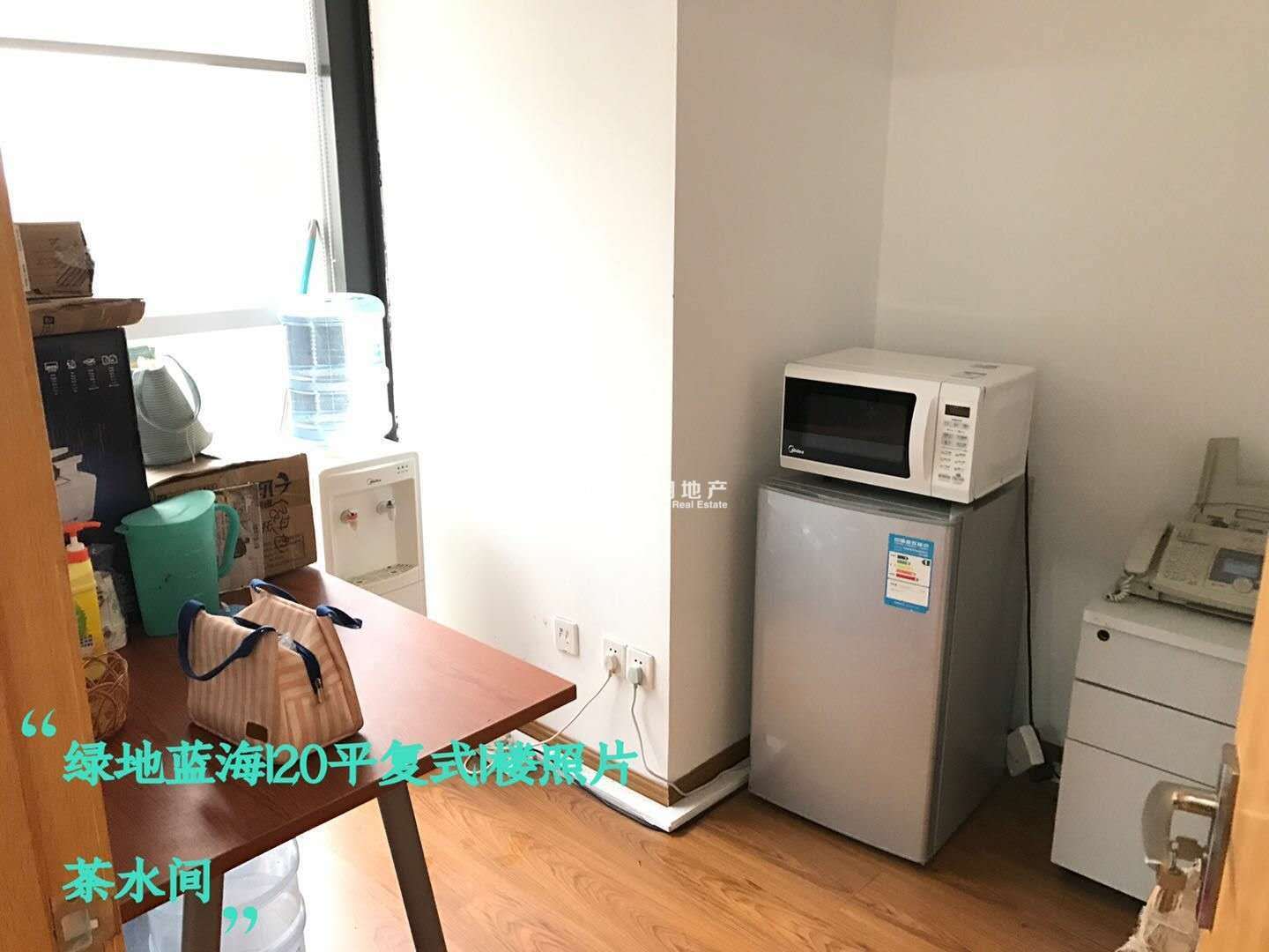 莘庄绿地蓝海74平米写字楼出租