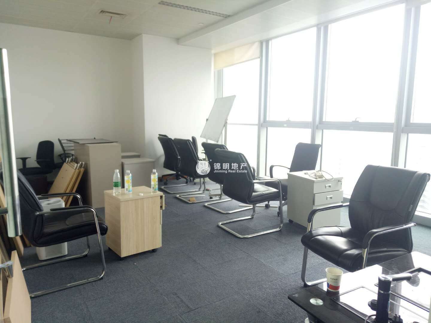 光新浦发广场48平米写字楼出租