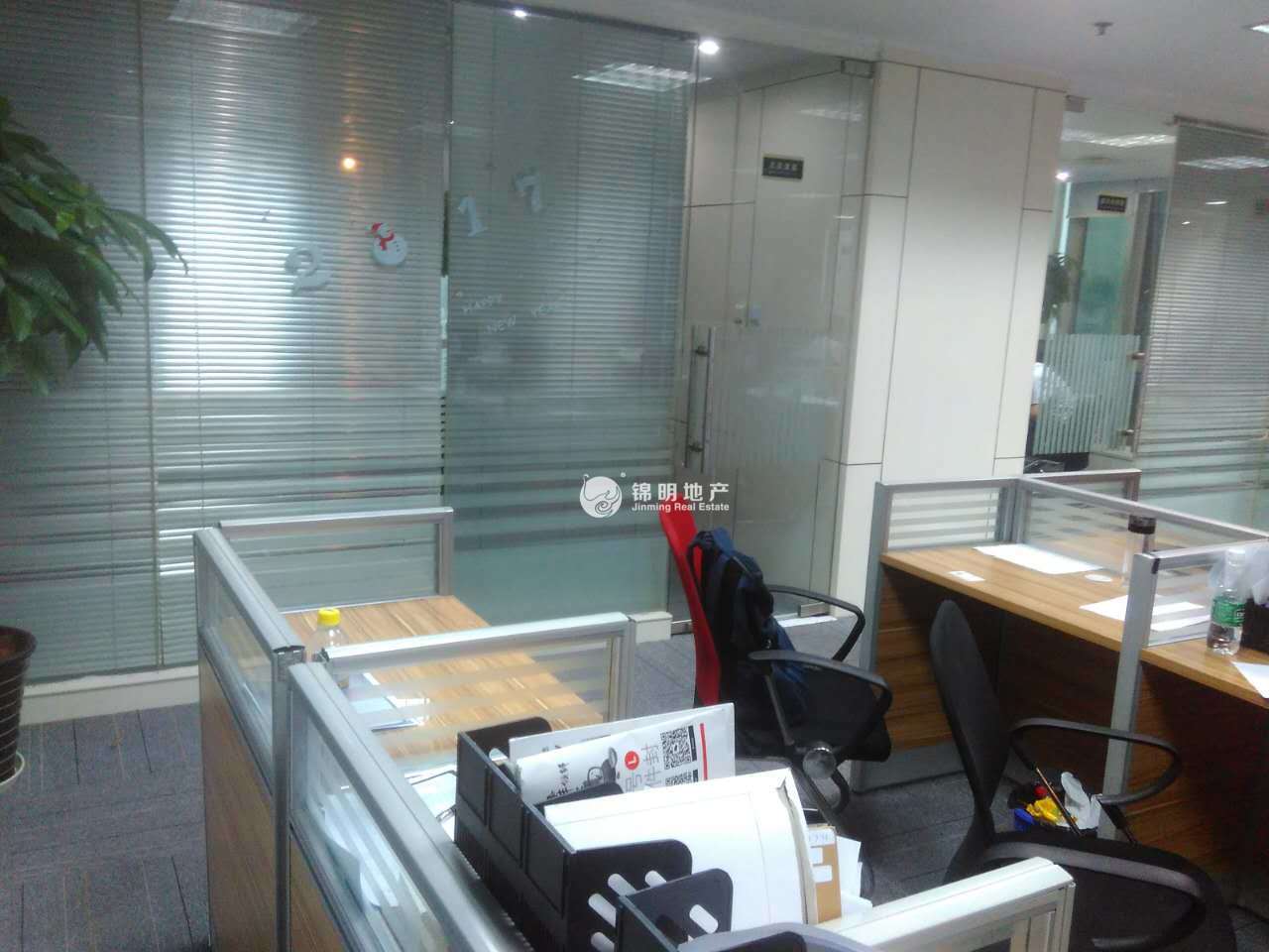 静安寺环球世界大厦168平米写字楼出租