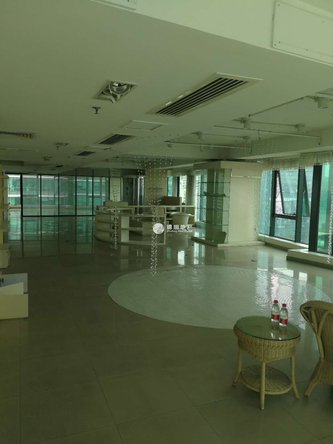 陆家嘴裕景国际大厦306平米写字楼出租