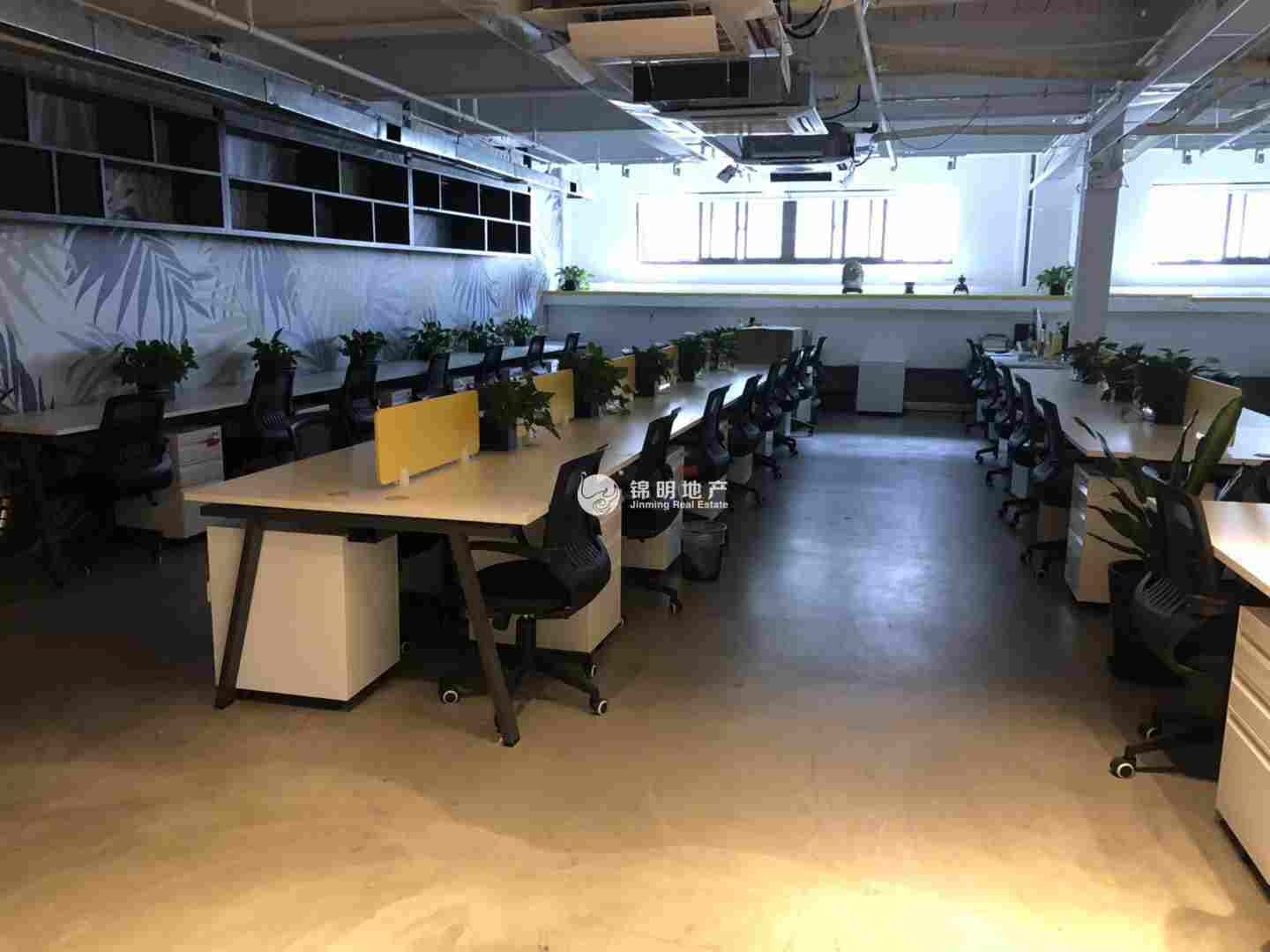 静安寺静安中华大厦94平米写字楼出租