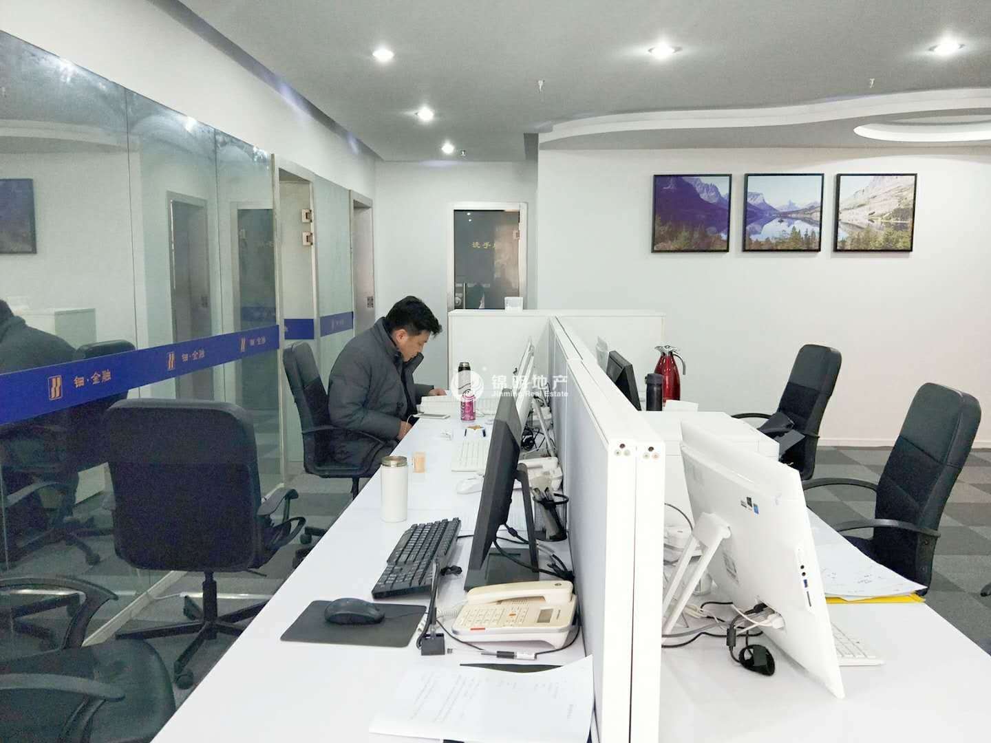 南京西路申银发展大厦145平米写字楼出租