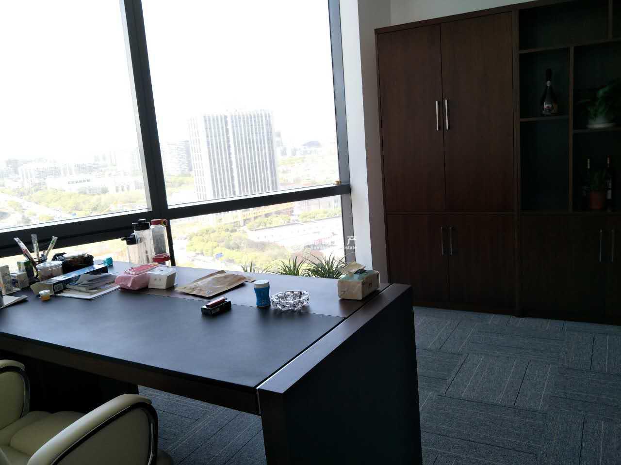 莘庄世宏金源中心154平米写字楼出租