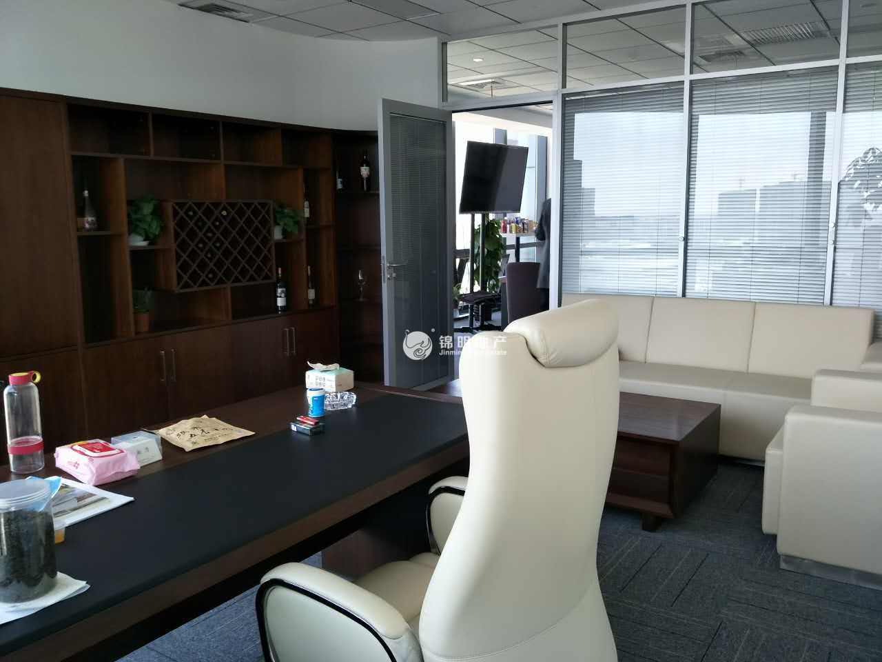 莘庄世宏金源中心154平米写字楼出租