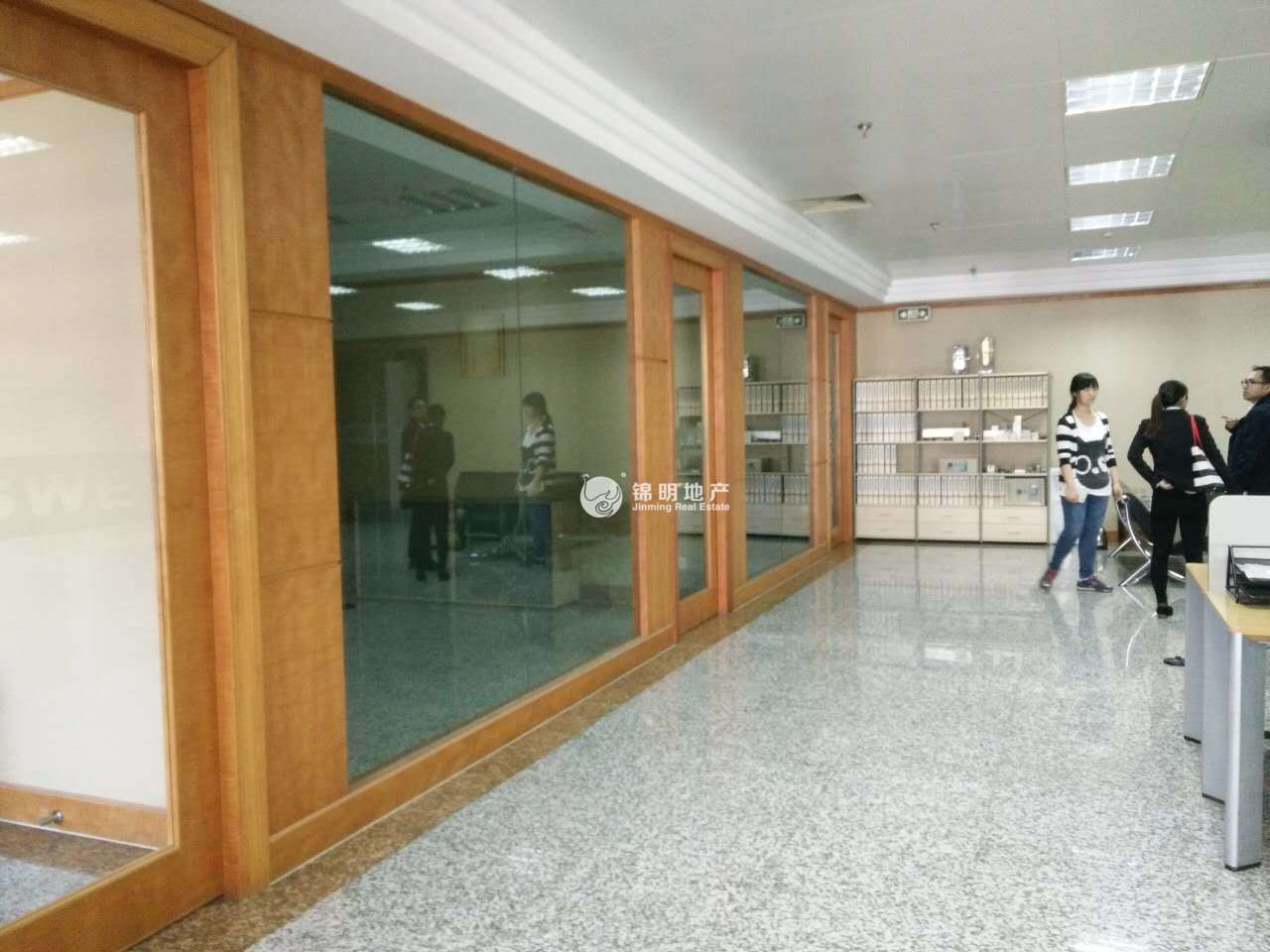 不夜城上海现代交通商务大厦197平米写字楼出租