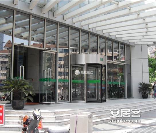 曹楊綠地科創(chuàng)大廈273平米寫字樓出租