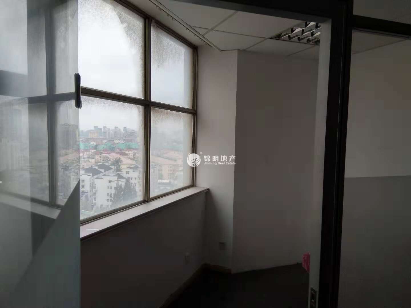 光新浦发广场85平米写字楼出租