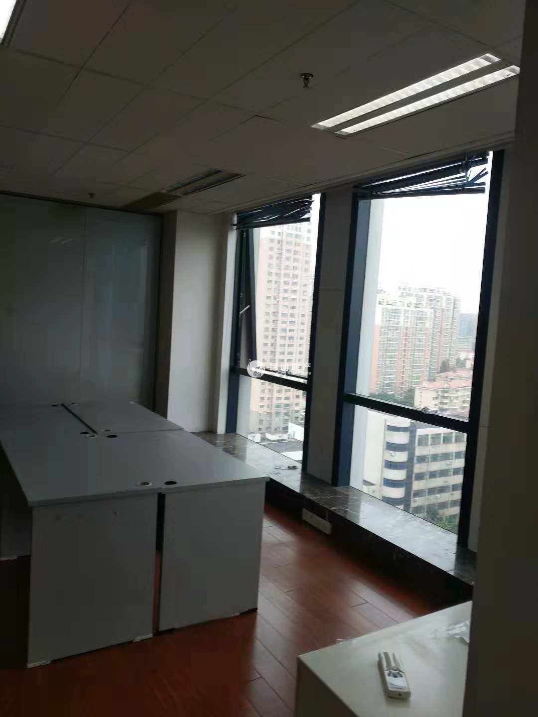 五角场绿地能源大厦190平米写字楼出租