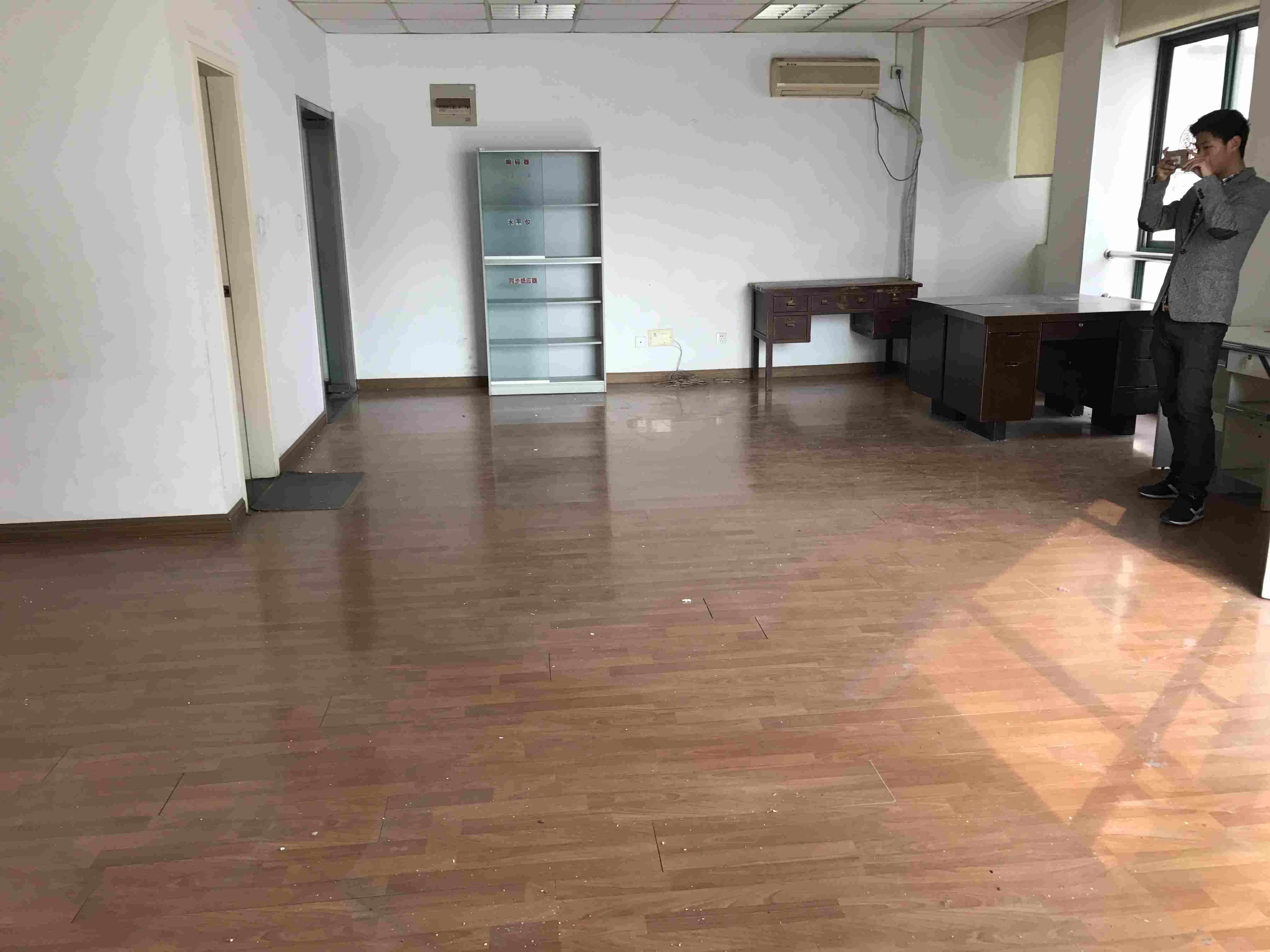 长寿路中环商务大厦103平米写字楼出租