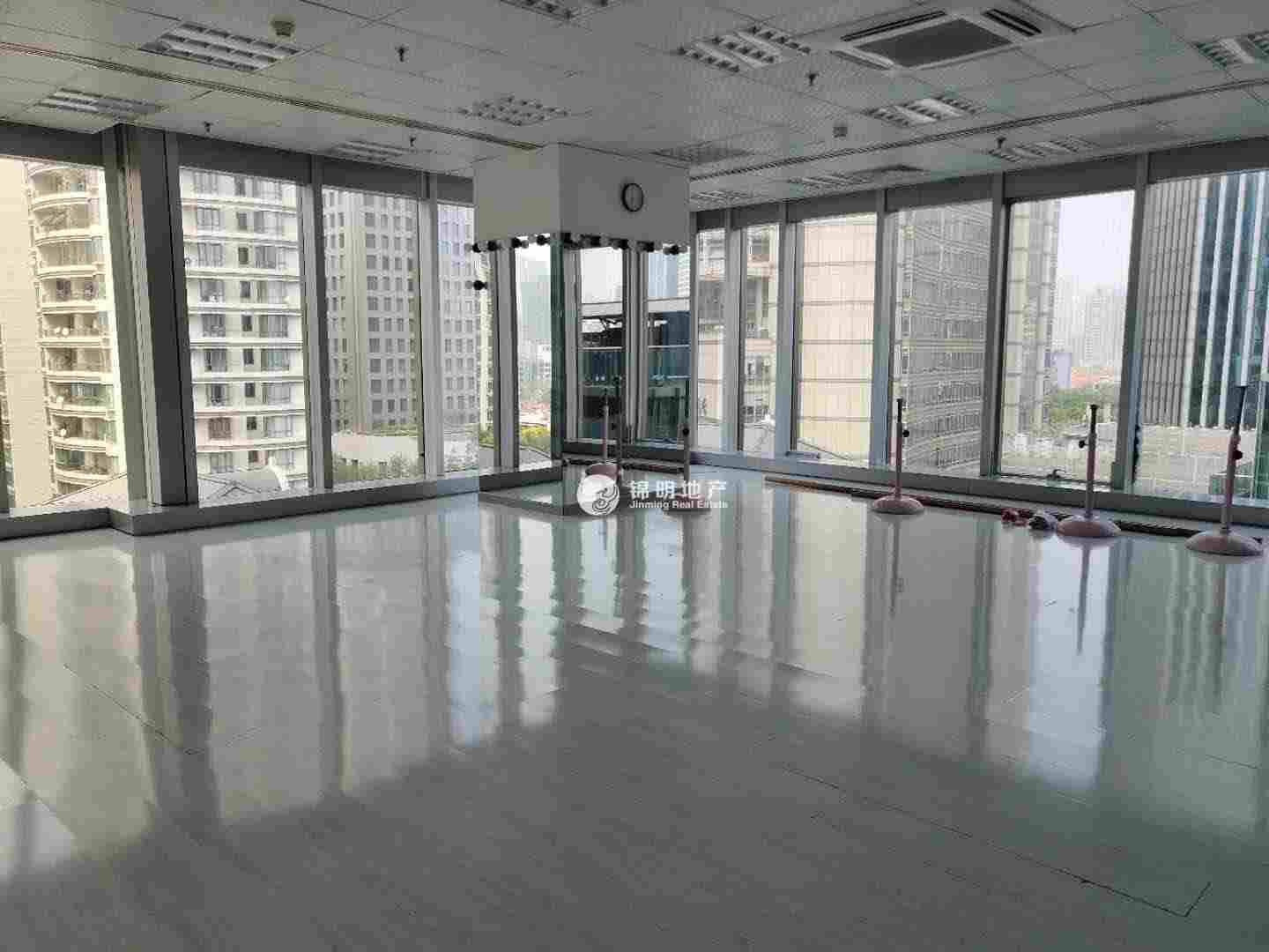 南京西路恒利國際大廈406平米寫字樓出租