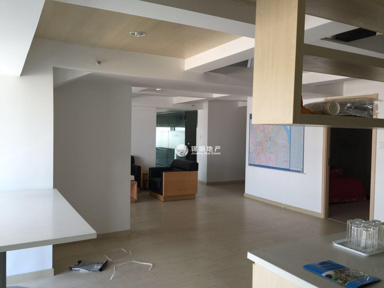 凉城宝华城立方112平米写字楼出租
