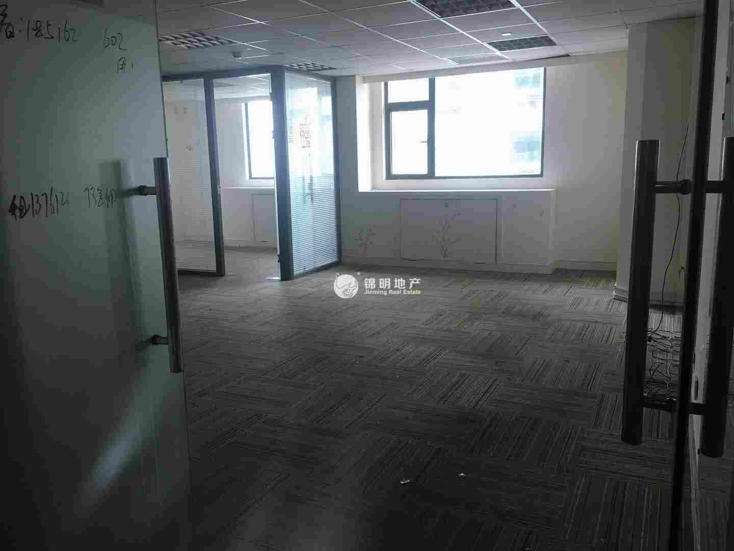 光新浦发广场85平米写字楼出租