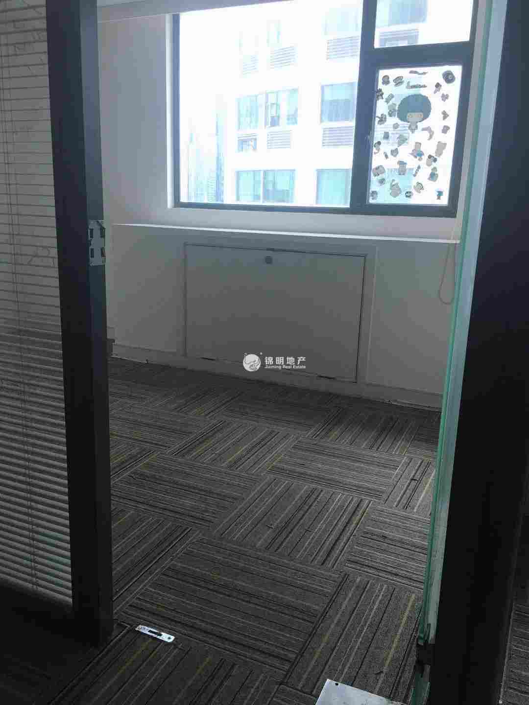 光新浦发广场85平米写字楼出租