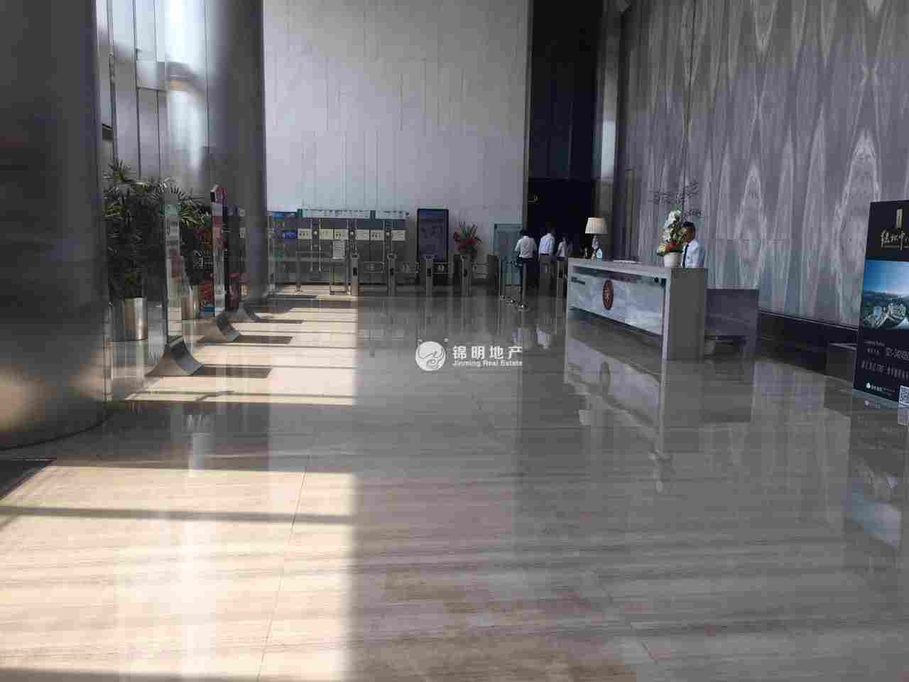 龙华上海绿地中心一期270平米写字楼出租