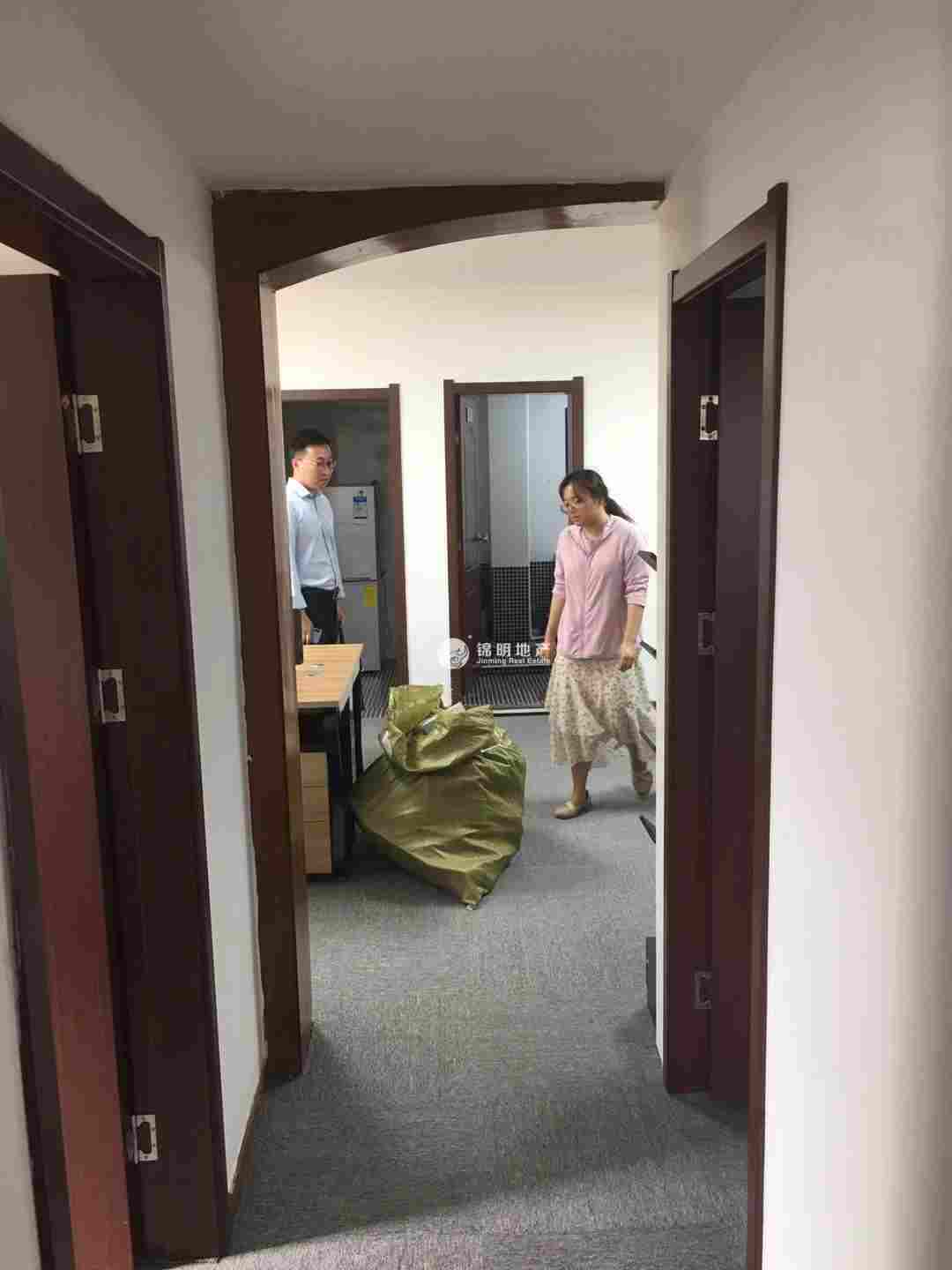 康健华鼎广场105平米写字楼出租