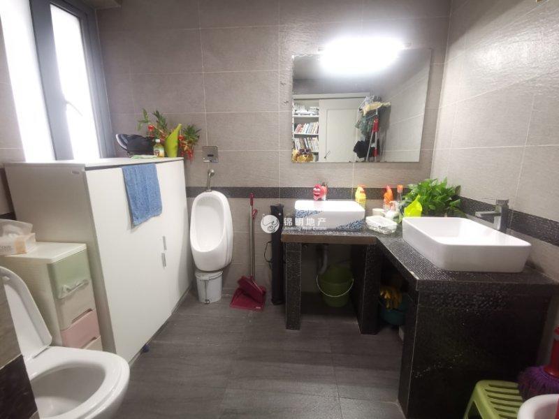 长风国盛中心213平米写字楼出租