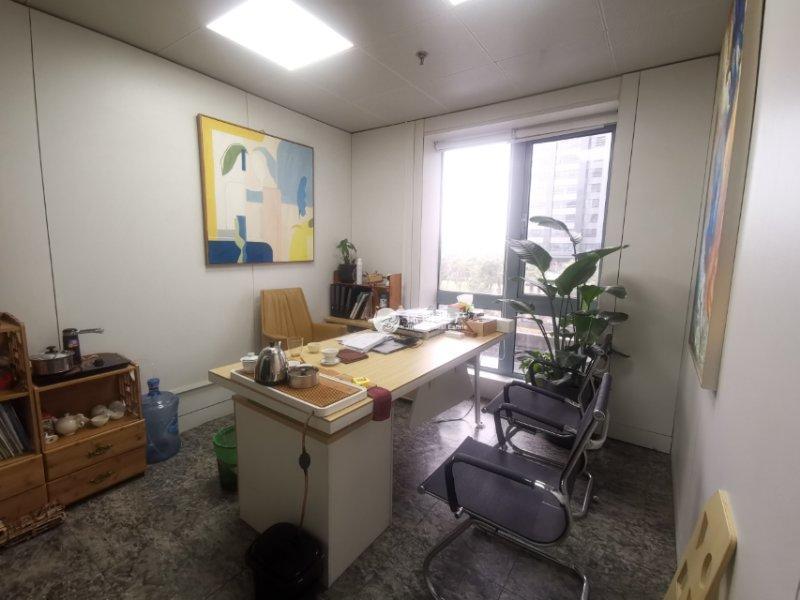 长风国盛中心213平米写字楼出租