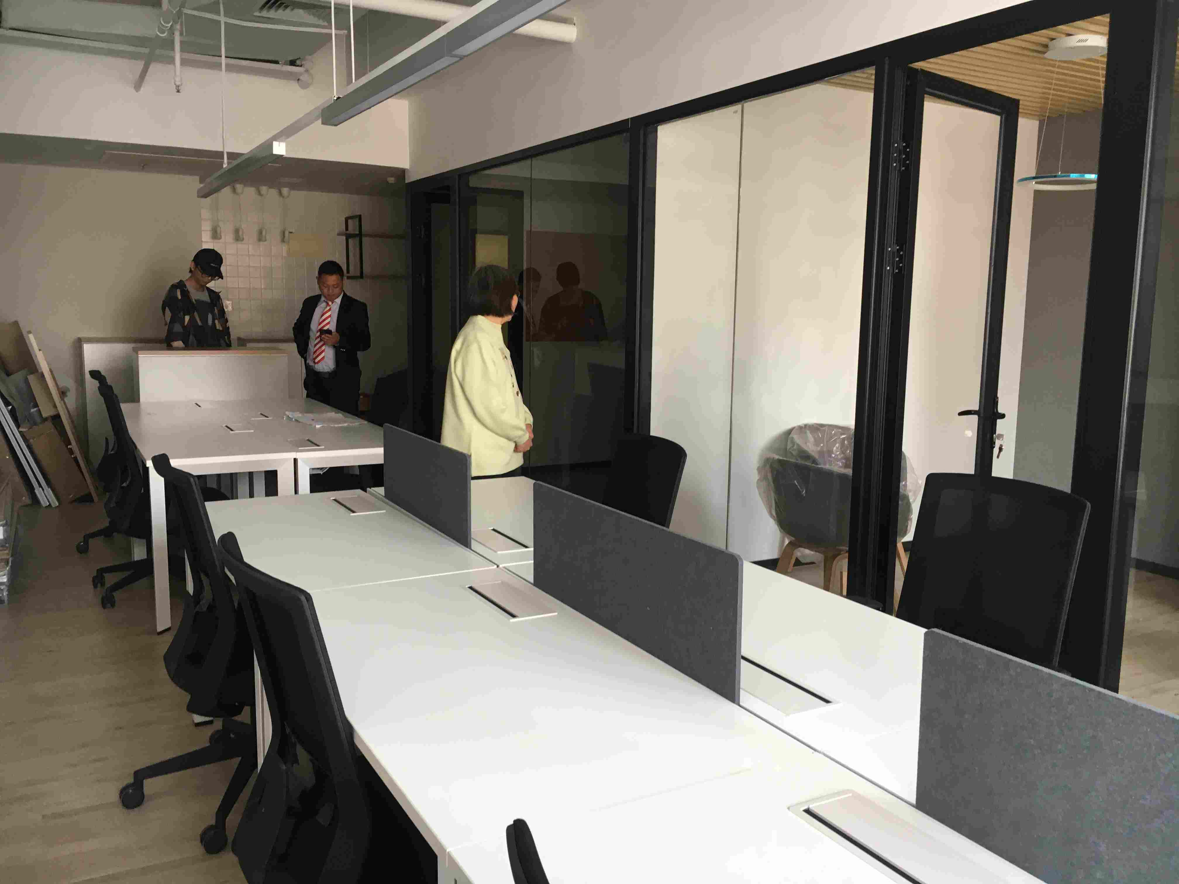 不夜城企业广场84平米写字楼出租