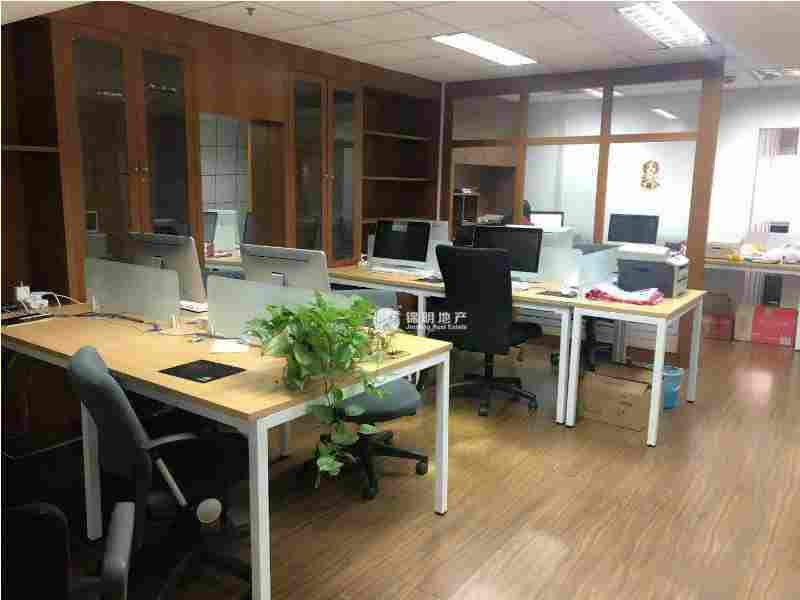 中山公园虹桥世家花园73平米写字楼出租