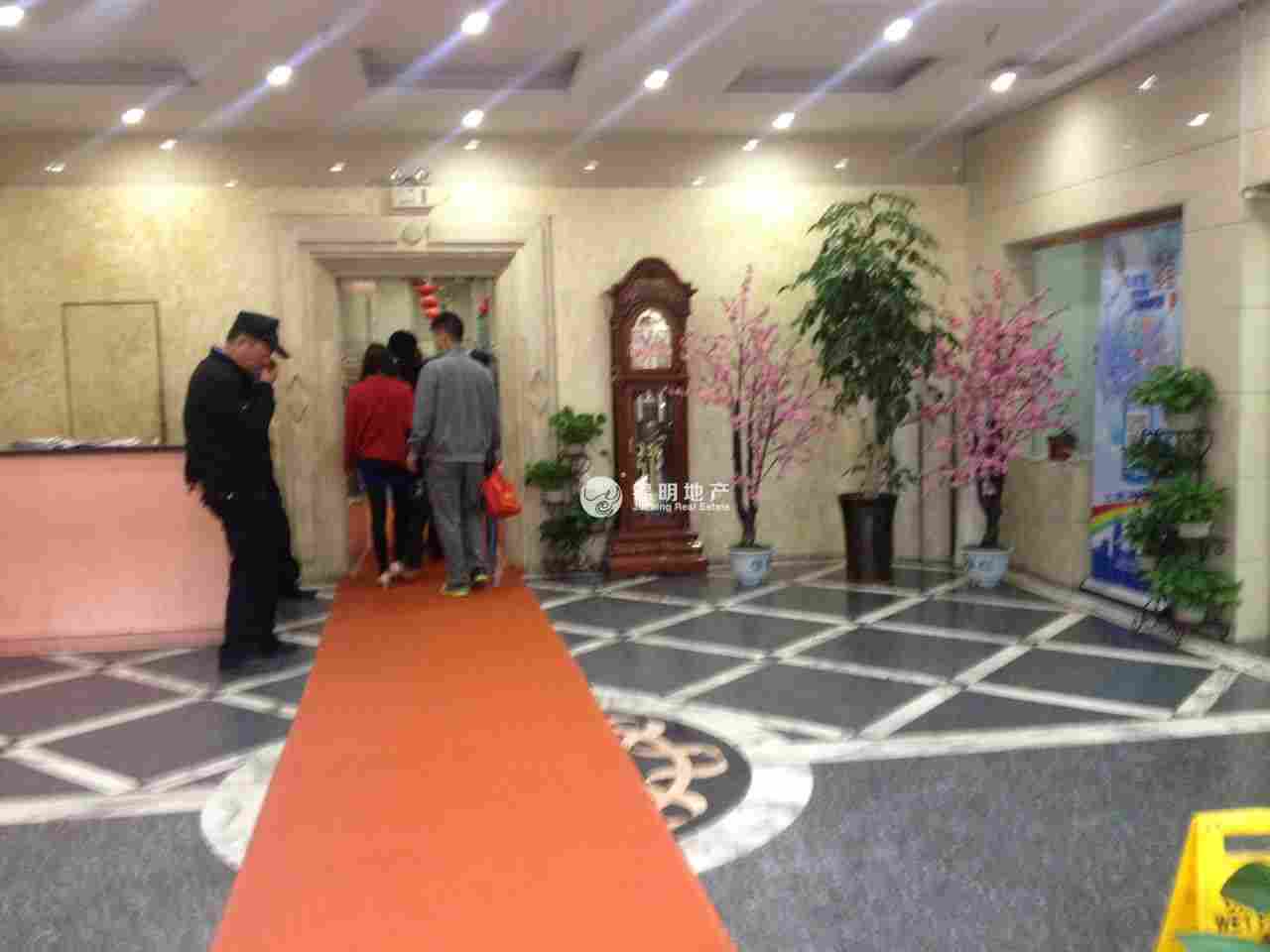 南京东路上海物资大厦310平米写字楼出租