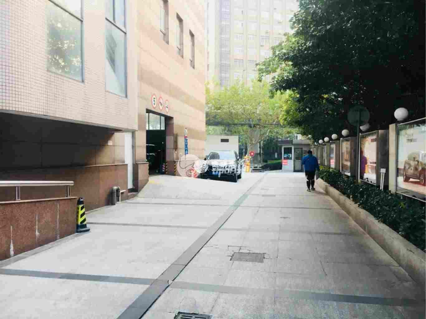 万体馆徐汇晶典大厦161平米写字楼出租