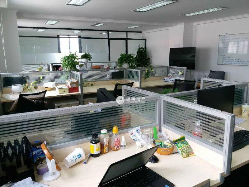 天山虹桥电子广场130平米写字楼出租