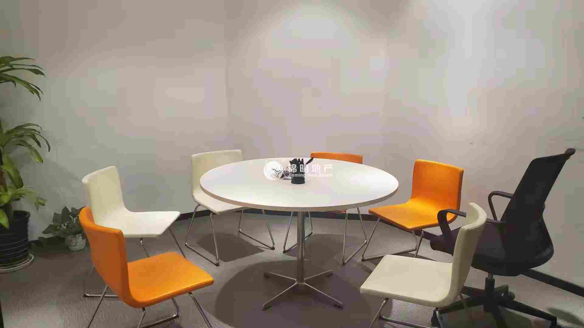 南京西路丽都新贵82平米写字楼出租