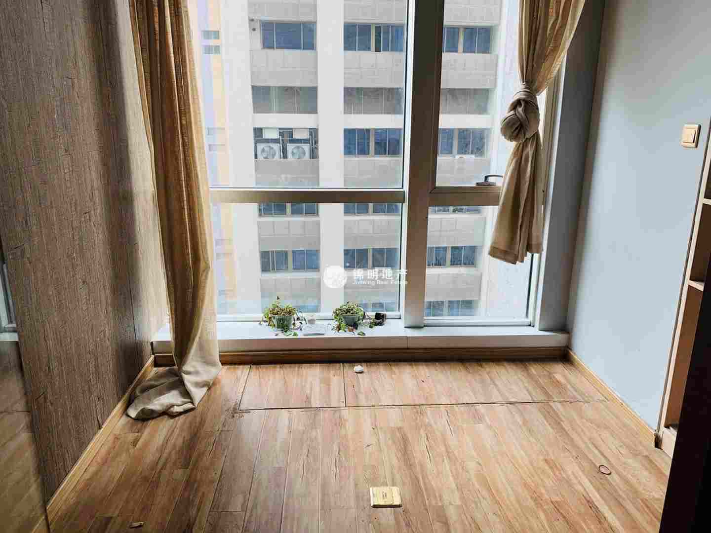 南京西路仲益大厦140平米写字楼出租