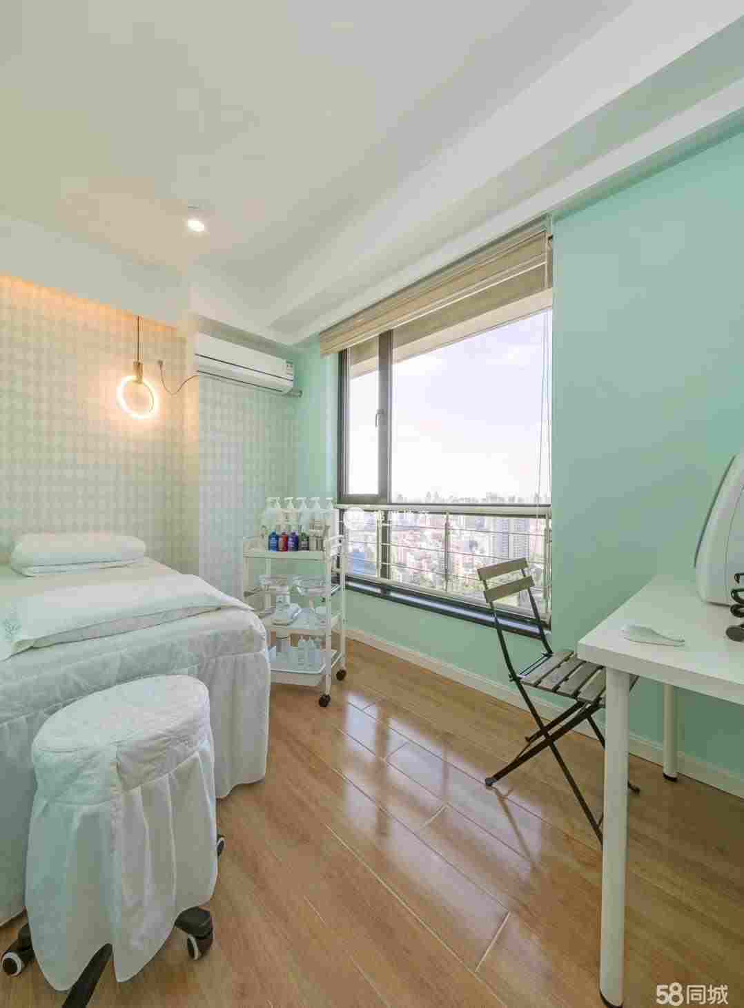 静安寺环球世界大厦60平米写字楼出租