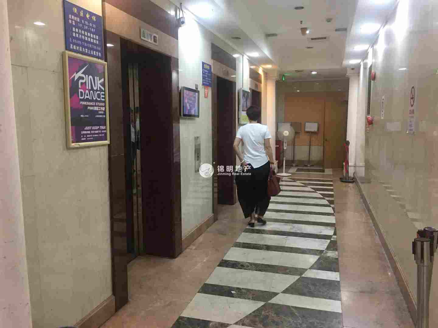 漕河泾光大会展中心125平米写字楼出租