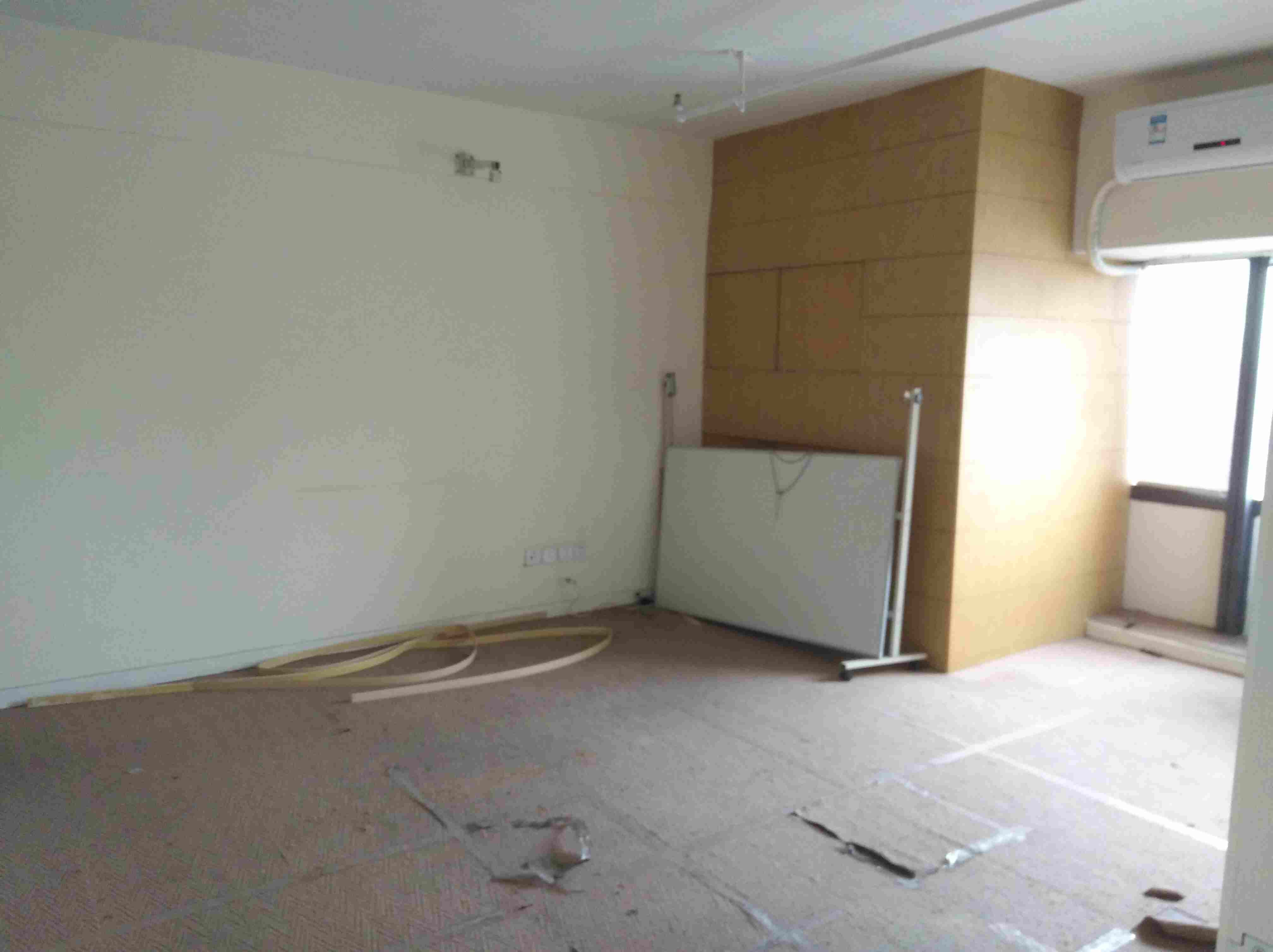 莘庄绿地蓝海49平米写字楼出租