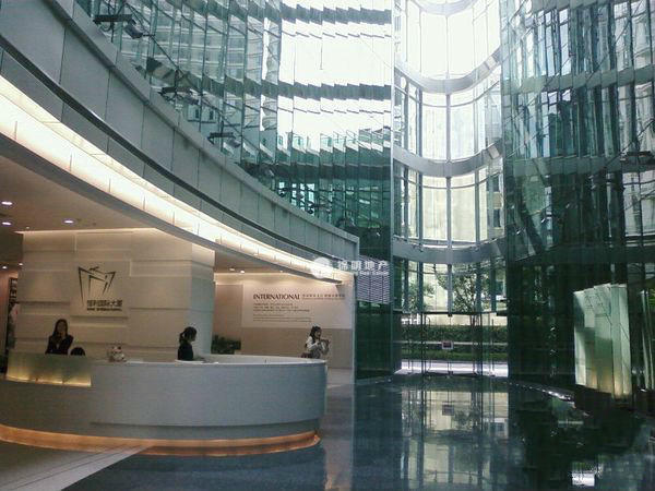 南京西路恒利国际大厦238平米写字楼出租