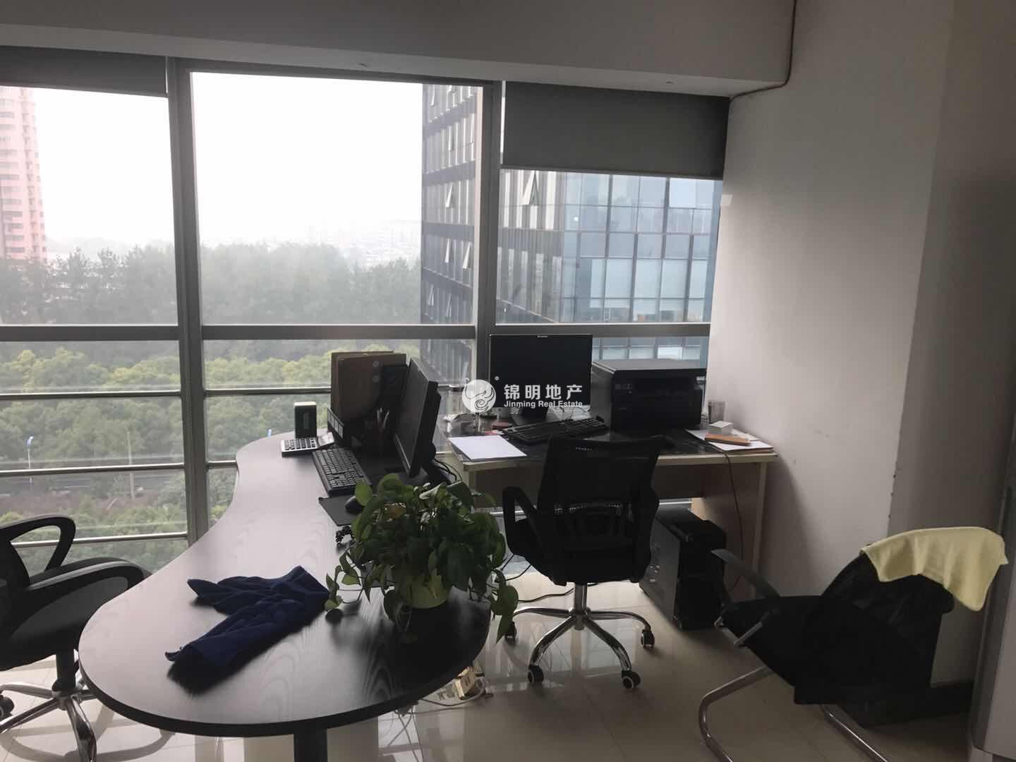 莘庄绿地蓝海77平米写字楼出租