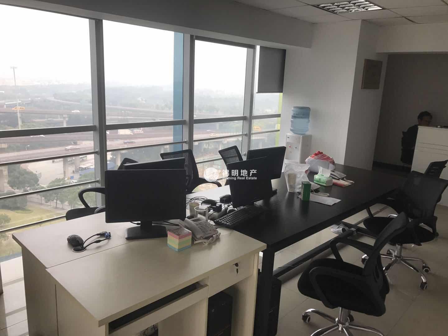 莘庄绿地蓝海77平米写字楼出租