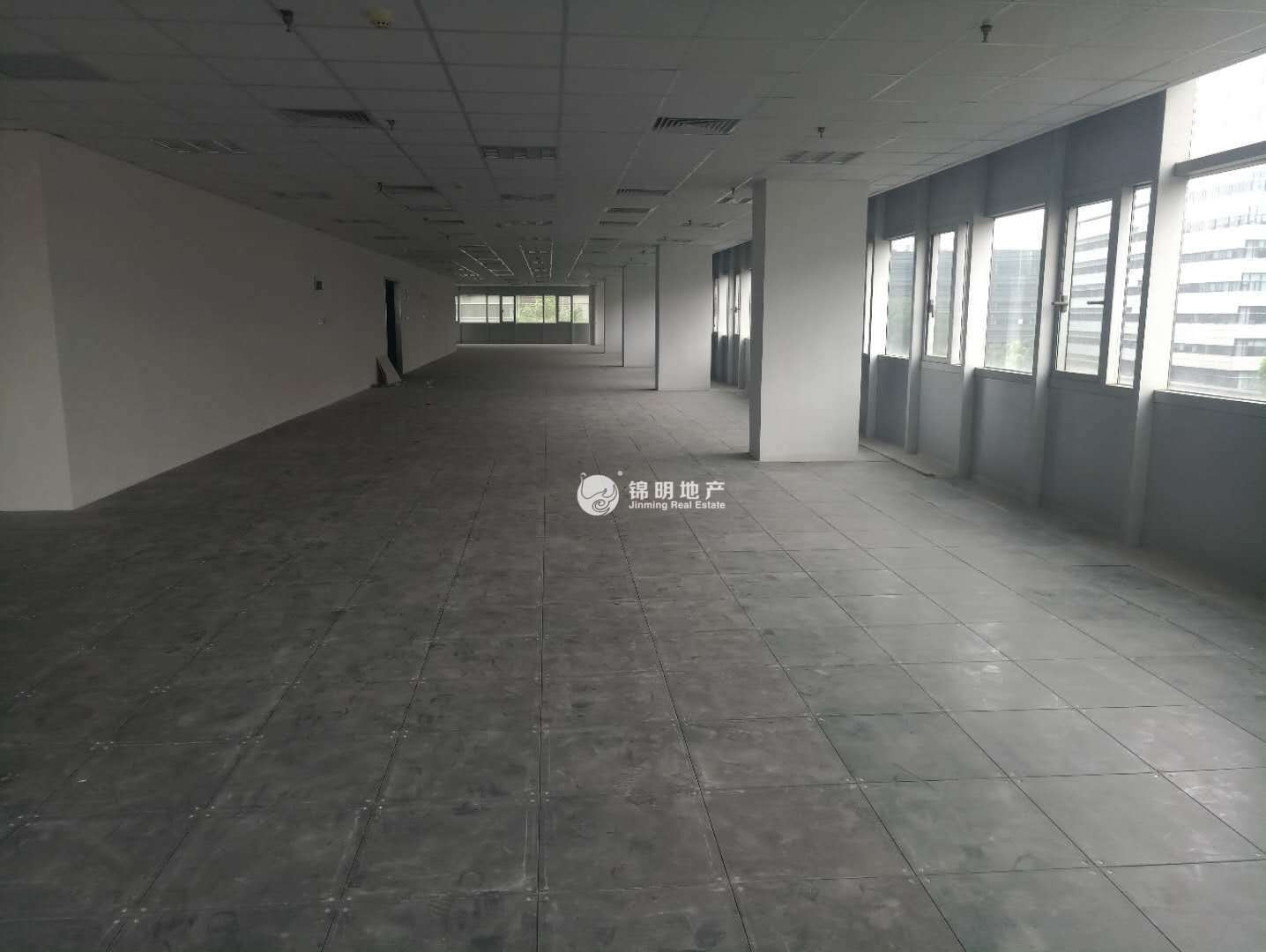 长风国盛中心110平米写字楼出租