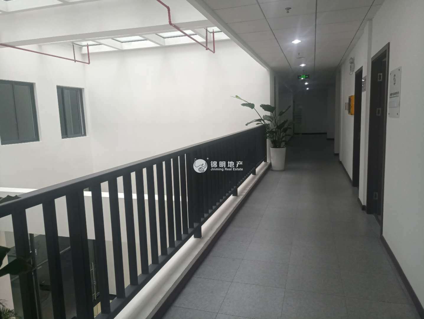 长寿路宝华大厦112平米写字楼出租