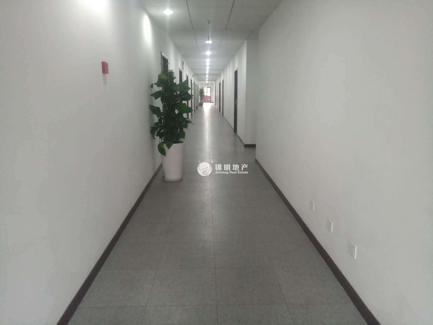 长寿路宝华大厦112平米写字楼出租