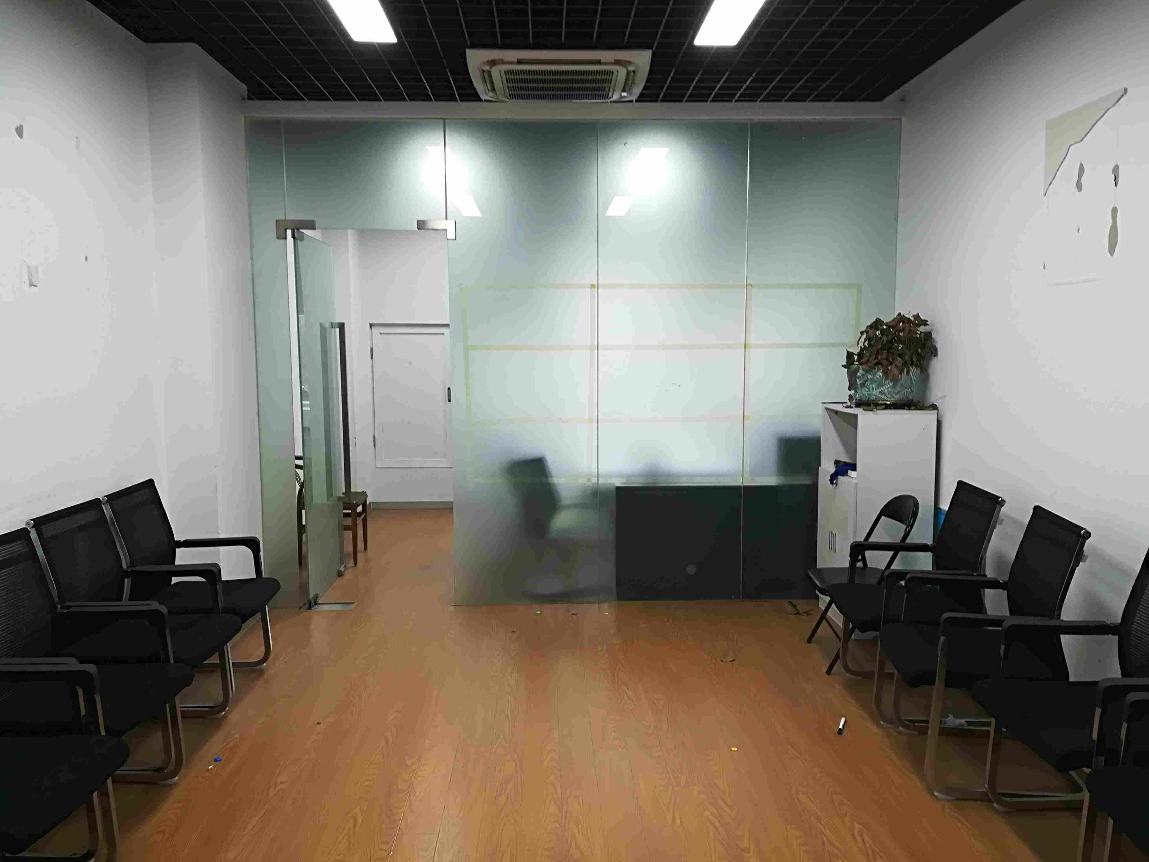 七宝万科七宝国际48平米写字楼出租