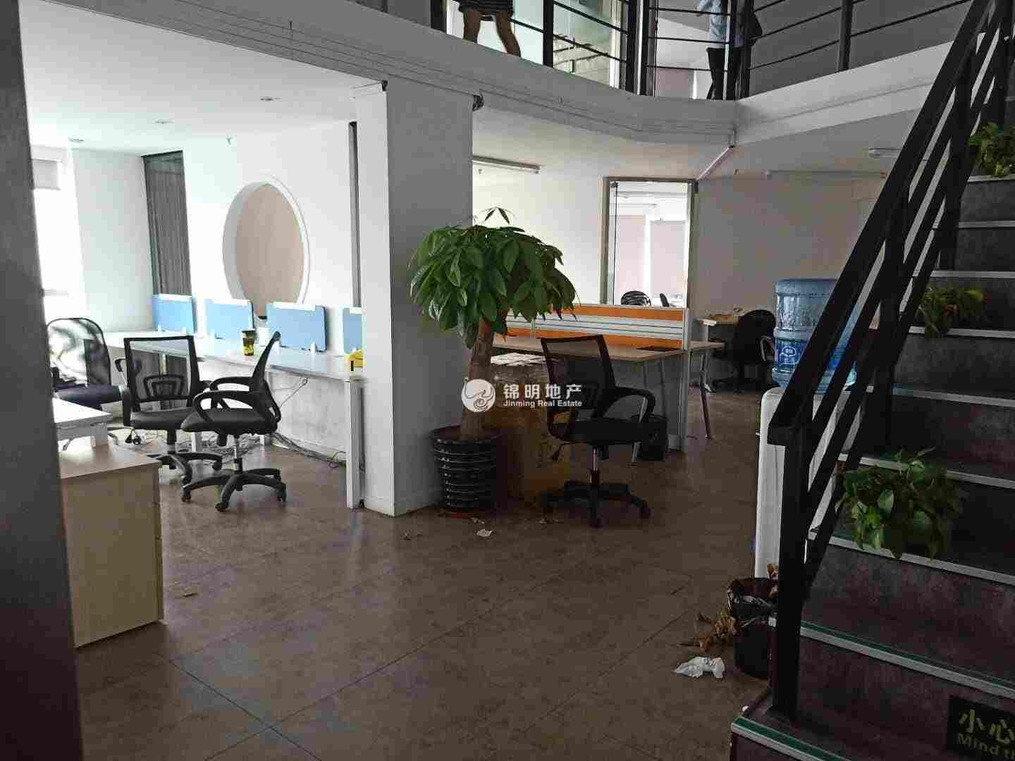 光新浦发广场90平米写字楼出租