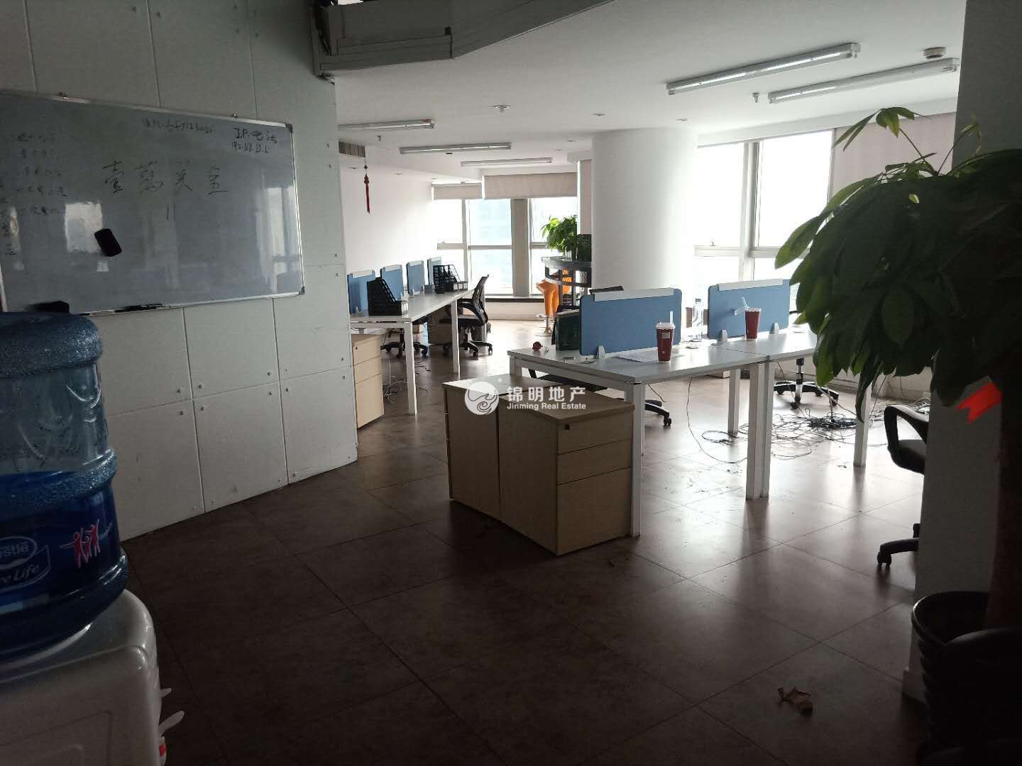 光新浦发广场90平米写字楼出租