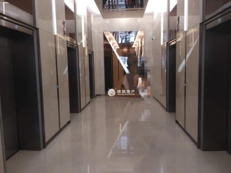 南京西路仲益大厦121平米写字楼出租