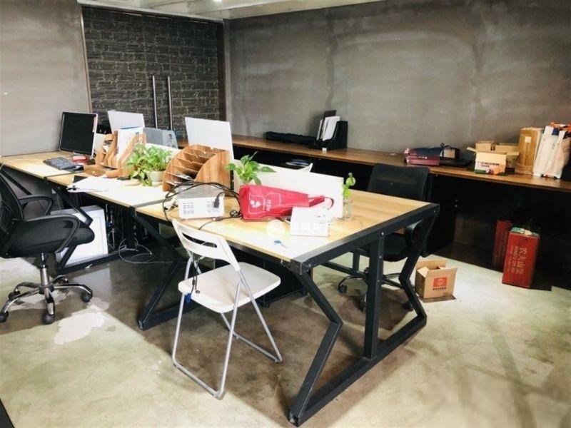 七宝华商时代广场128平米写字楼出租