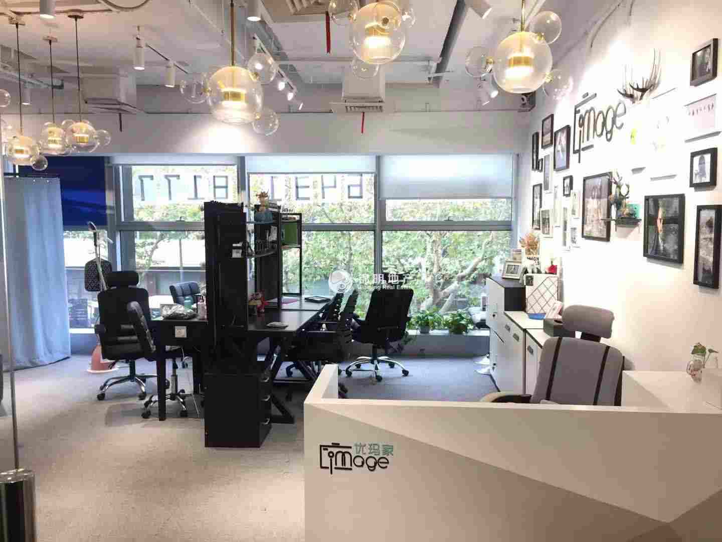 静安寺静安中华大厦138平米写字楼出租