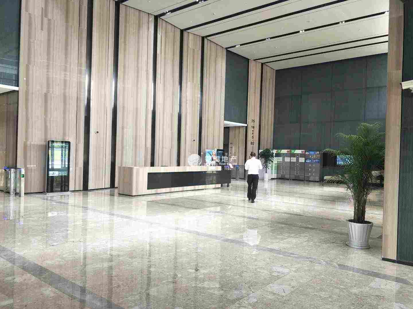 龙华绿地汇中心198平米写字楼出租