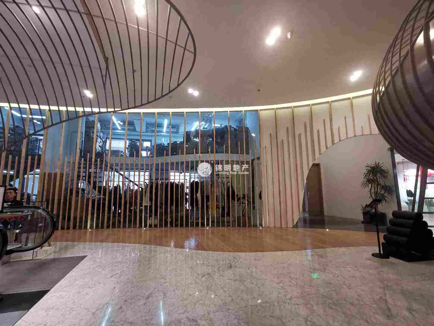 南京西路东方海外大厦111平米写字楼出租