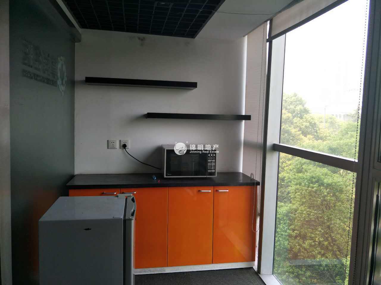 莘庄绿地蓝海68平米写字楼出租