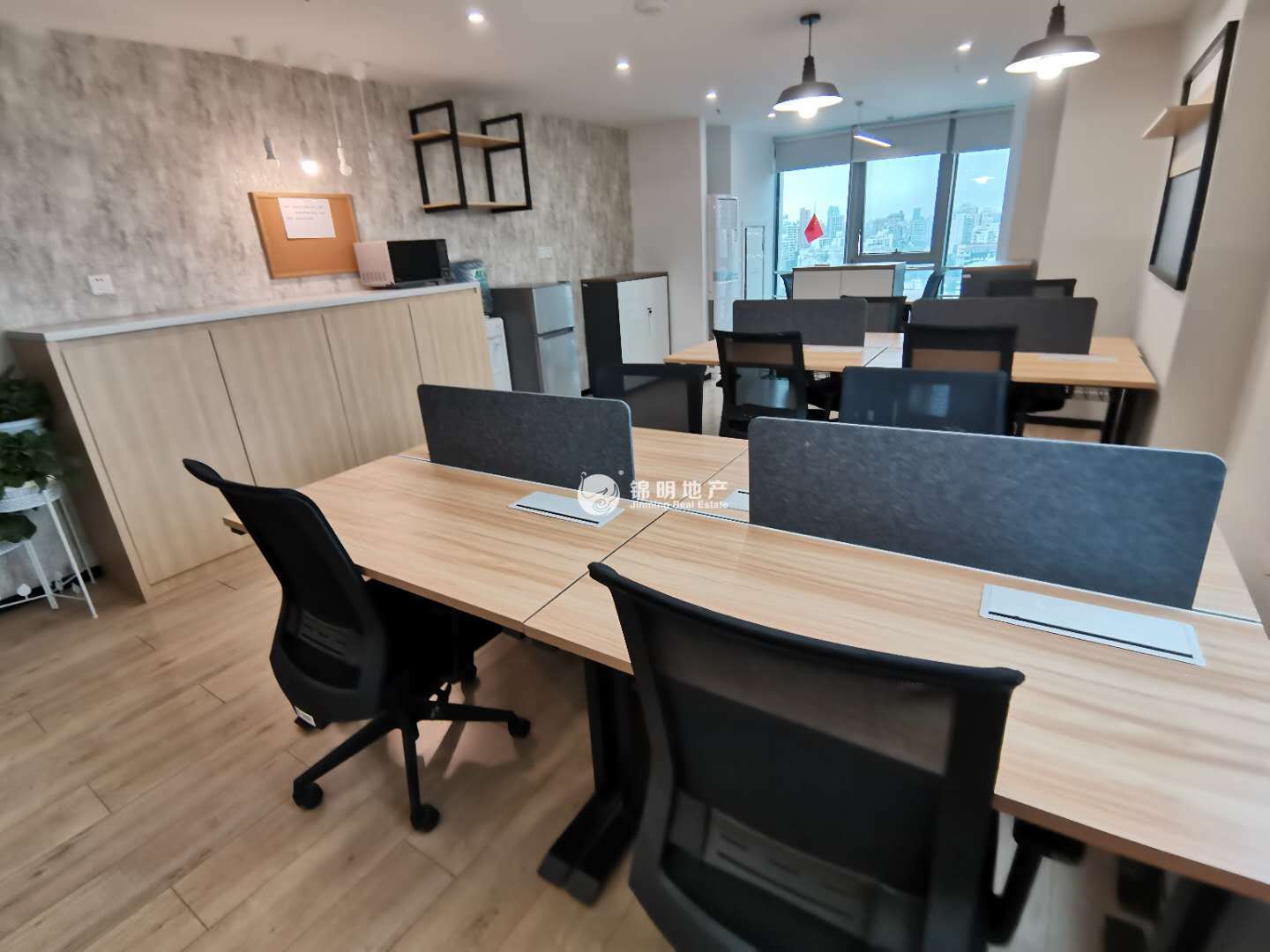 不夜城云华科技大厦48平米写字楼出租