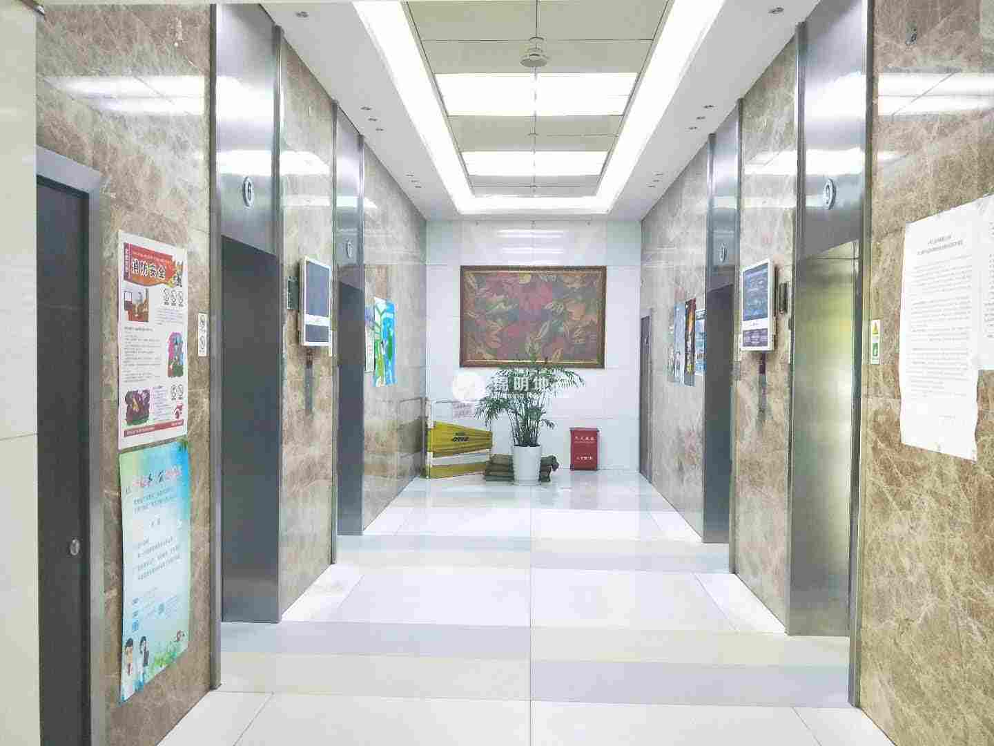 光新浦发广场78平米写字楼出租