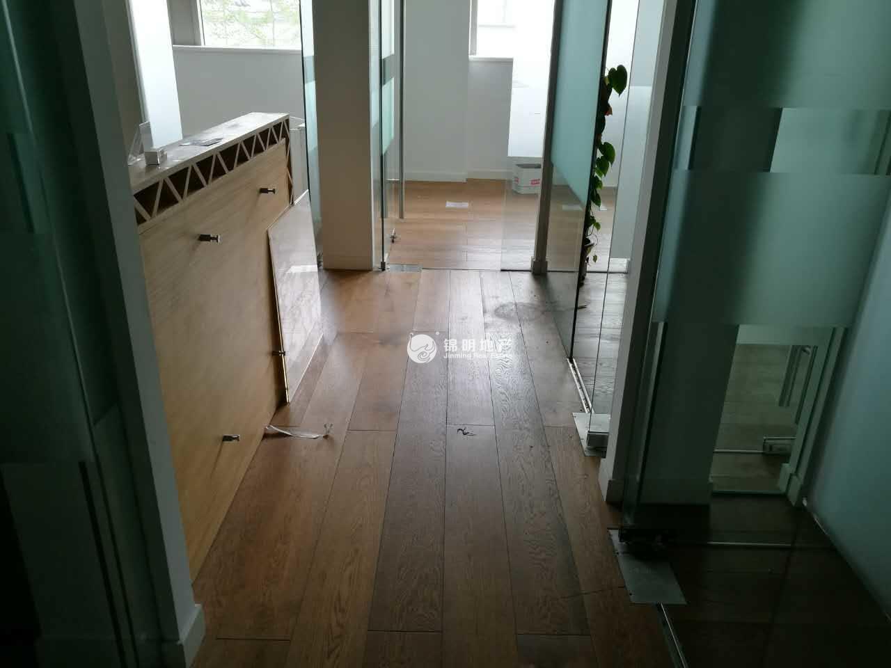 老西门新世纪大厦38平米写字楼出租