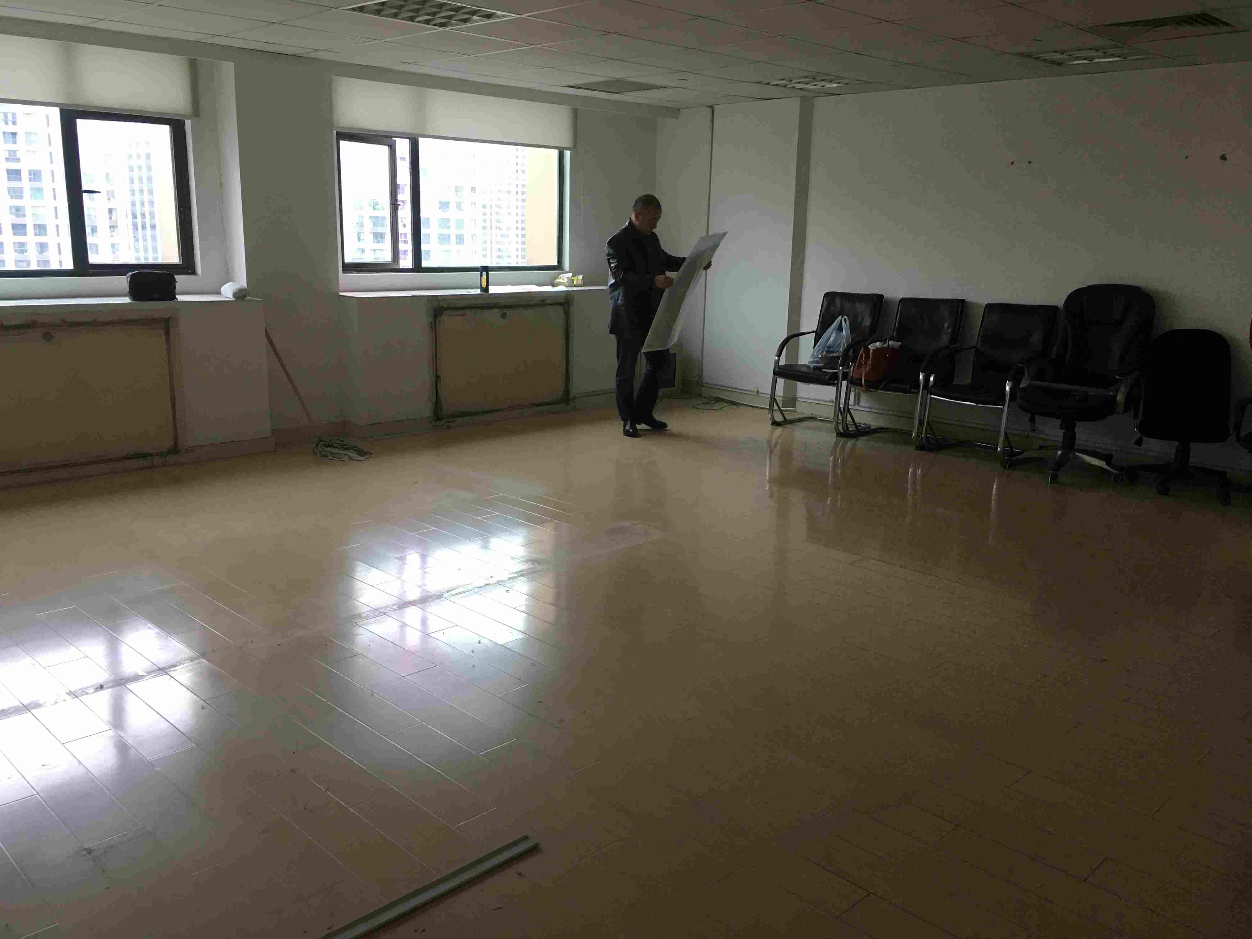 光新浦发广场78平米写字楼出租